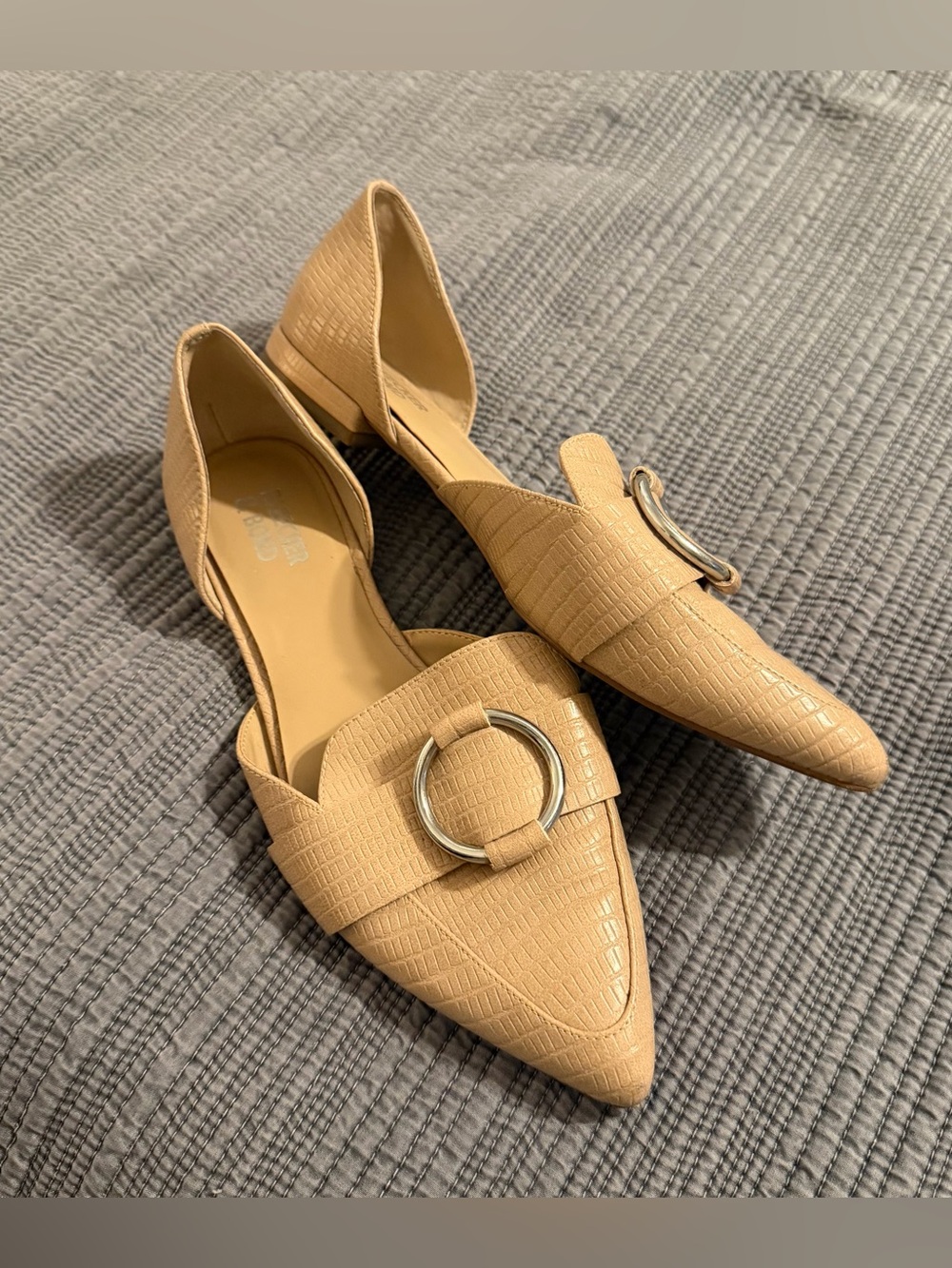 Bleecker & Bond Size 6.5M Tan Snake Skin Demi Loafers Flat